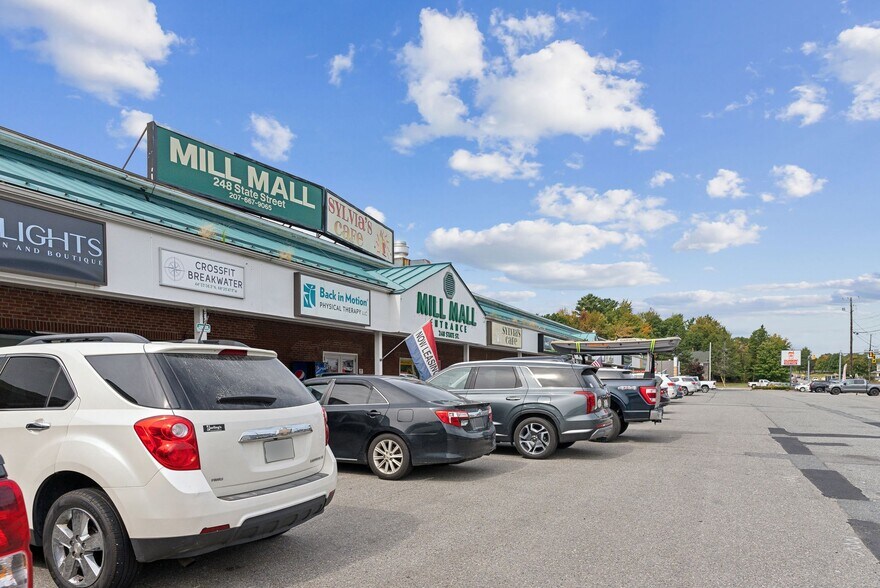 More Photos Of 248 State St, Ellsworth Department Store For Lease