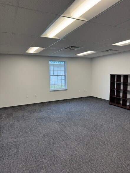 More Photos Of 229-231 N Main St, Smyrna Office For Lease