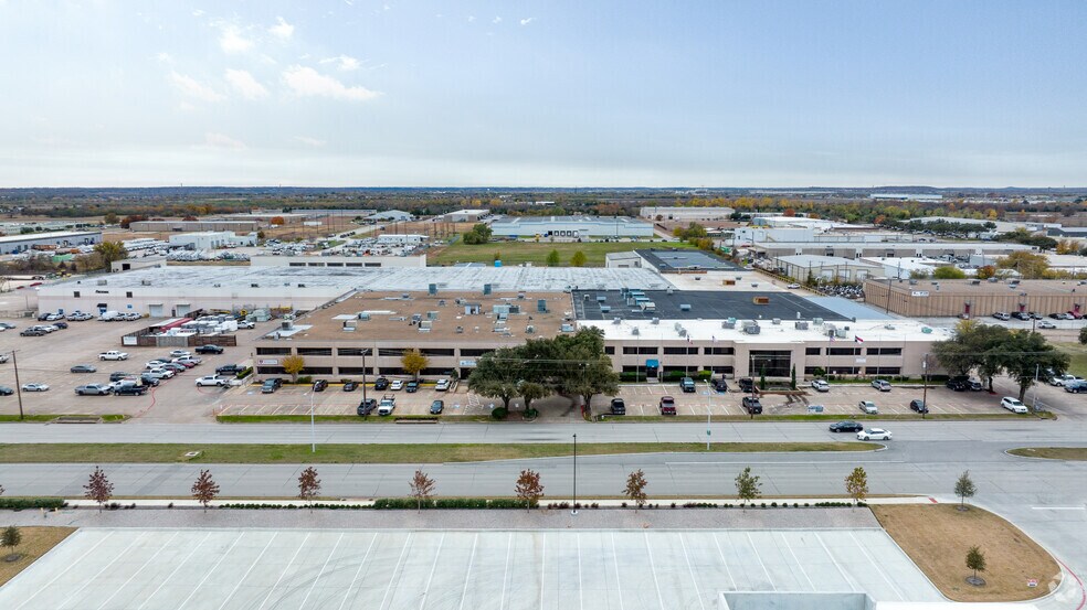 More Photos Of 1400 Everman Pky, Fort Worth Warehouse For Lease