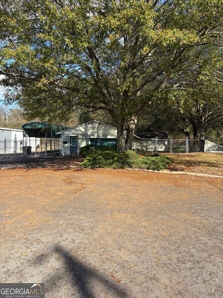 More Photos Of 12 Commerce Ct SE, Rome Flex For Sale