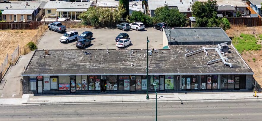 More Photos Of 24471 Mission Blvd, Hayward Freestanding For Sale