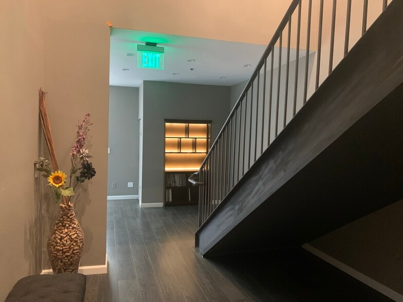 More Photos Of 417 E Huntington Dr, Monrovia Research And Development For Lease