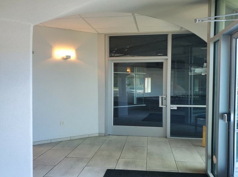 More Photos Of 430 S Glenstone Ave, Springfield Office For Lease