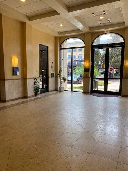 More Photos Of 2295 S Hiawassee Rd, Orlando Coworking Space