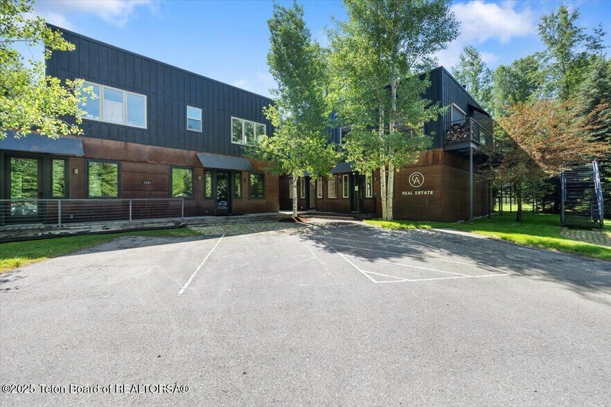 More Photos Of 1921 N Moose Wilson Rd, Wilson Office Residential For Sale