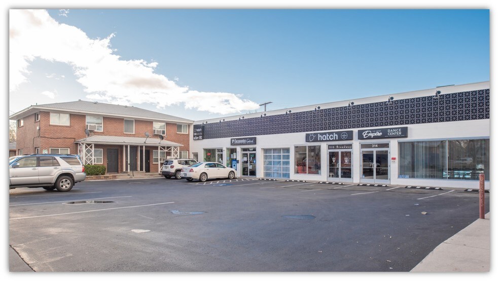 Primary Photo Of 314-328 Broadway Blvd, Reno Storefront For Lease