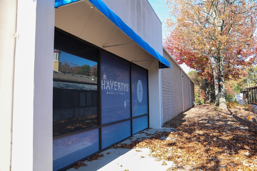 More Photos Of 2297 Main St East, Snellville Freestanding For Sale