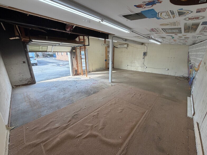 More Photos Of 18050-R Georgia Ave, Olney Freestanding For Lease