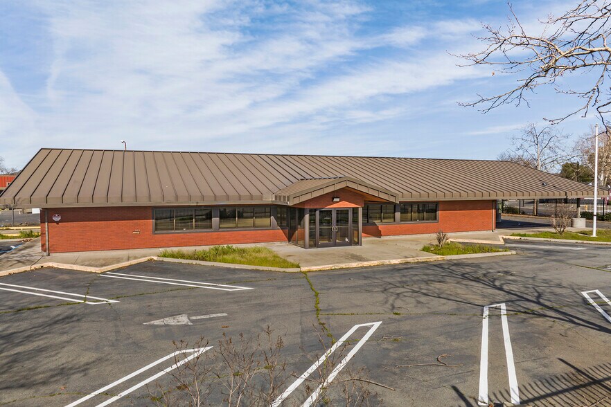 More Photos Of 1430 Feather River Blvd, Oroville Medical For Lease