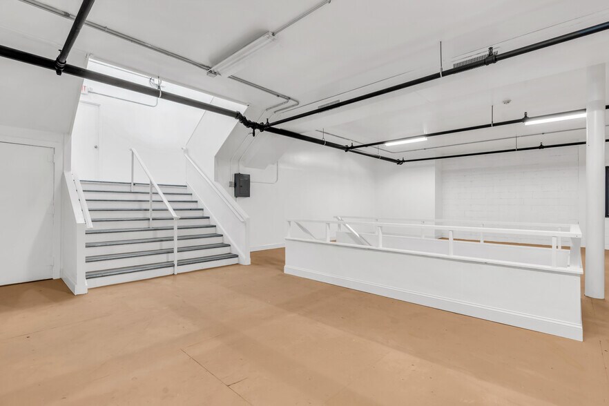 More Photos Of 1 American Legion Dr, Keyport General Retail For Lease