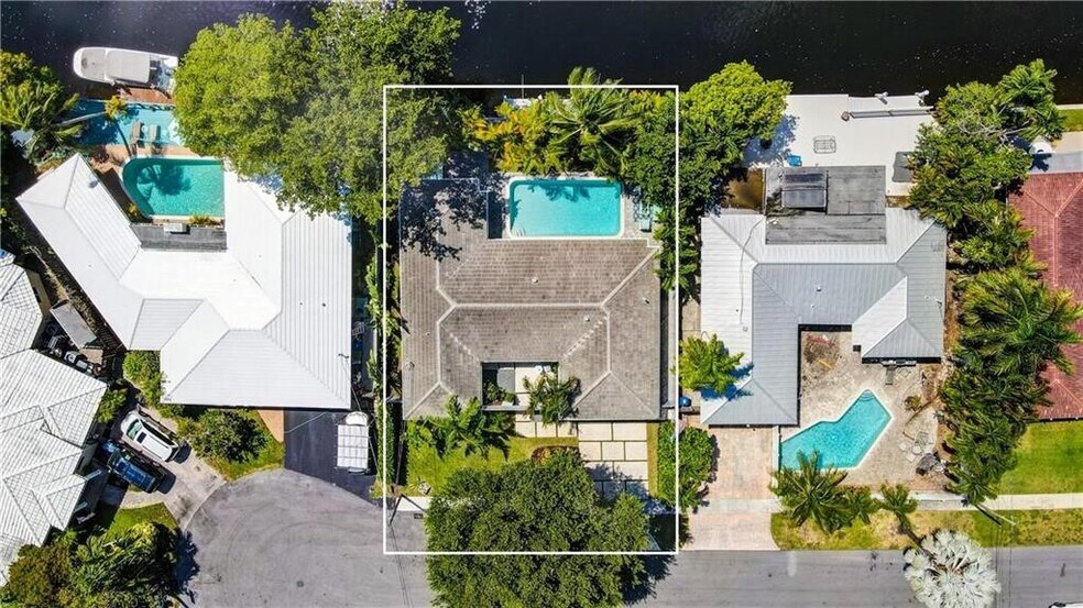 More Photos Of 5821 NE 14th Way, Fort Lauderdale Flex For Sale