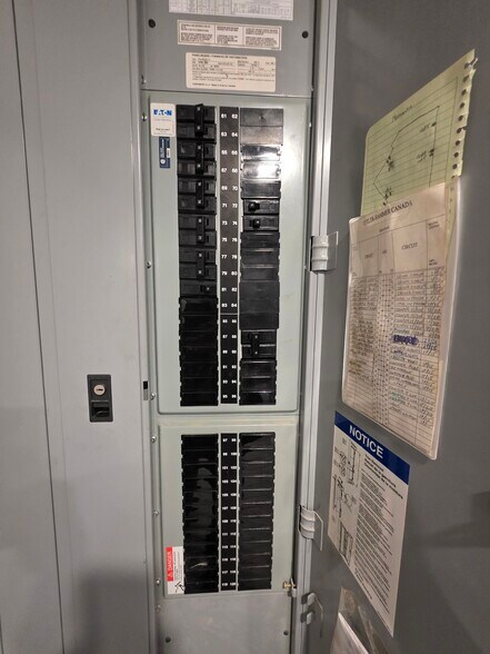 More Photos Of 2745 Veterans Memorial Pky, Victoria Office For Sale