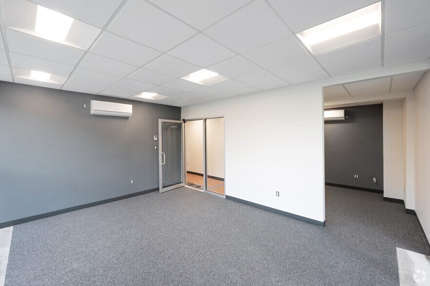 More Photos Of 1051 Franklin Ave, Garden City Office For Sale