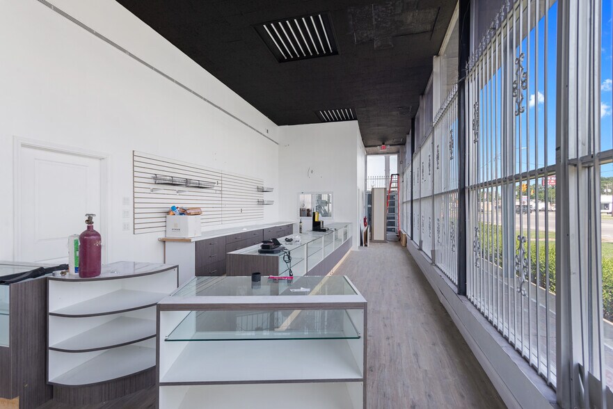 More Photos Of 18901 Kelly Rd, Detroit Bank For Sale