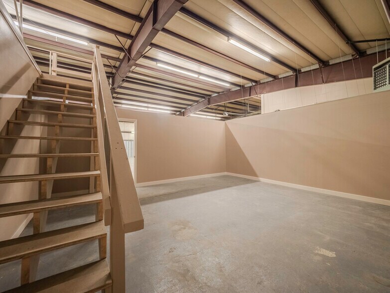 More Photos Of 1770-1780 License St, Casper Warehouse For Sale
