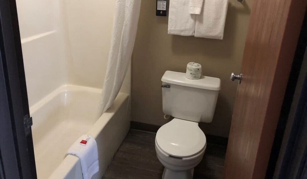 More Photos Of 5253 S Howell Ave, Milwaukee Hotel For Sale
