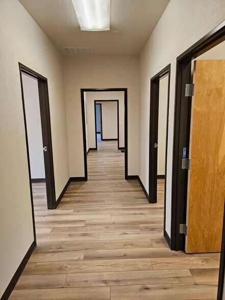 More Photos Of 4300-4310 Cherry Ave NE, Keizer Office For Lease
