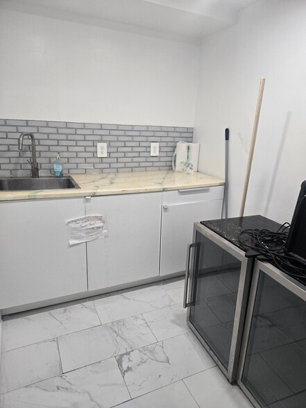 More Photos Of 429 N Eutaw St, Baltimore Office For Lease