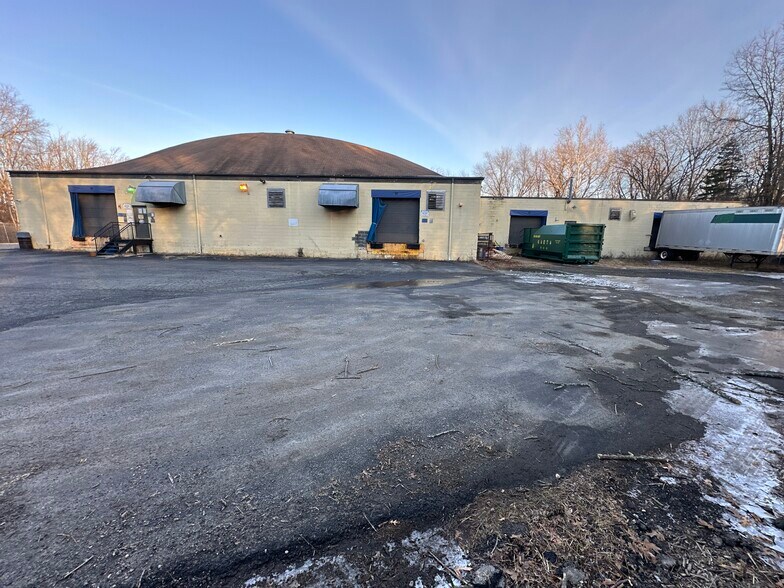 More Photos Of 5 Bader Rd, Pine Brook Industrial For Lease