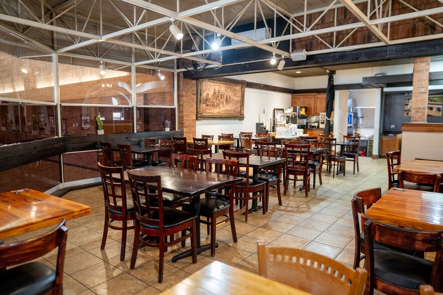 More Photos Of 850 S Bluff St, Saint George Hotel For Lease