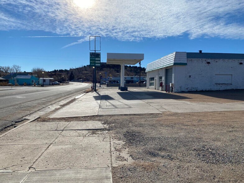 More Photos Of 925 Main St, Walsenburg Service Station For Sale