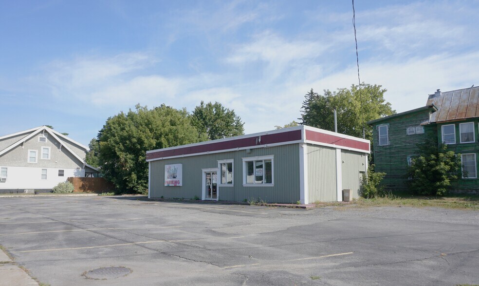 More Photos Of 830 State St, Ogdensburg Service Station For Sale