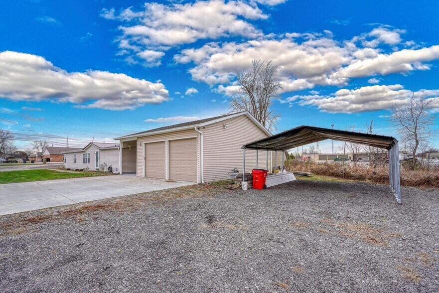 More Photos Of 12164 Broad St SW, Pataskala Office For Sale