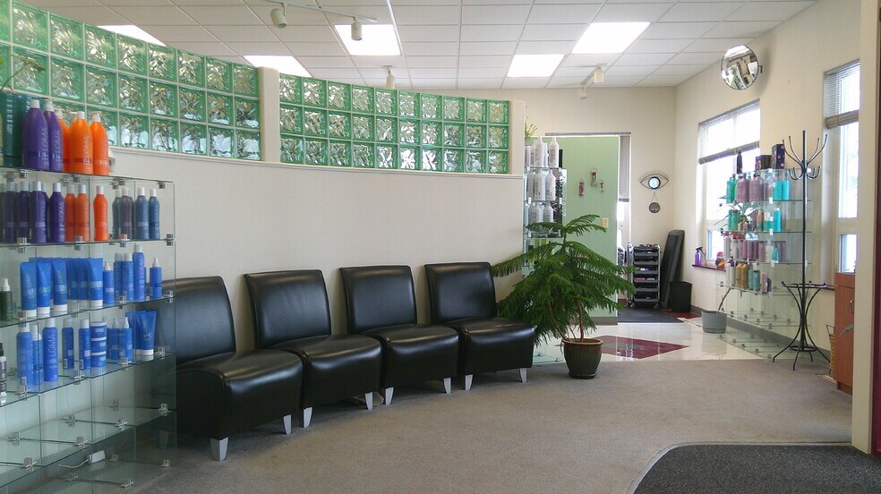 More Photos Of 424 4th St, Fairbanks General Retail For Sale