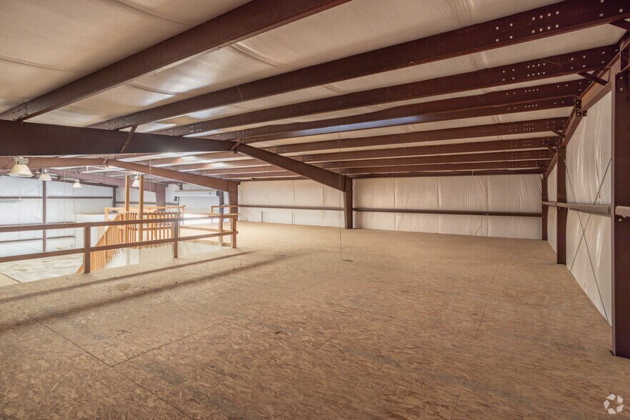 More Photos Of 22615 Silverlode Rd, Palo Cedro Flex For Lease