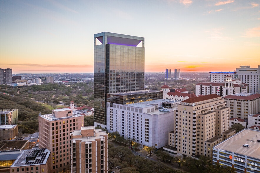 More Photos Of 6400 Fannin St, Houston Medical For Lease