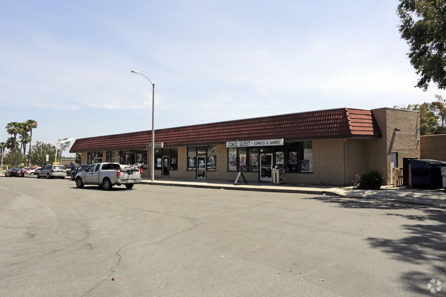 More Photos Of 23811 Bridger Rd, Lake Forest General Retail For Lease