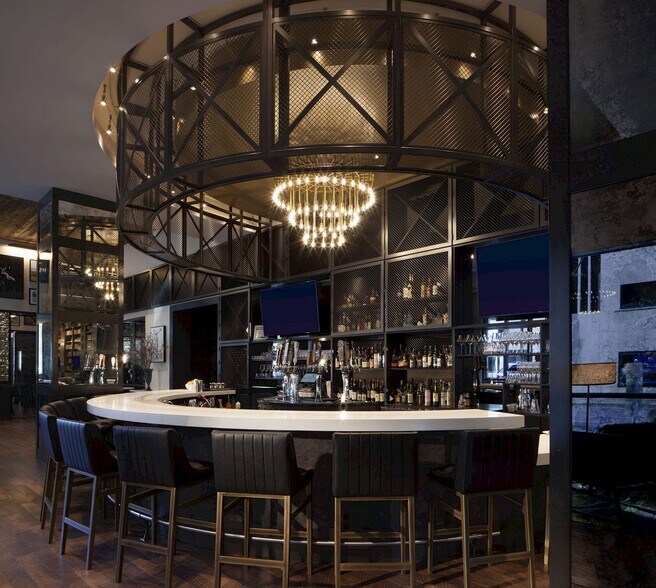 More Photos Of 1355 SW 2nd Ave, Portland Hotel For Lease