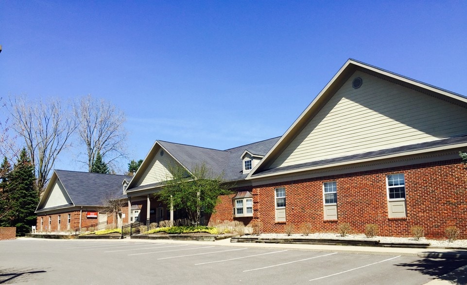 More Photos Of 42000 6 Mile Rd, Northville Medical For Lease