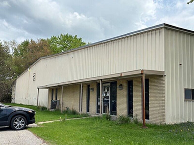 Primary Photo Of 1652 Ellen Rd, Benton Harbor Manufacturing For Sale