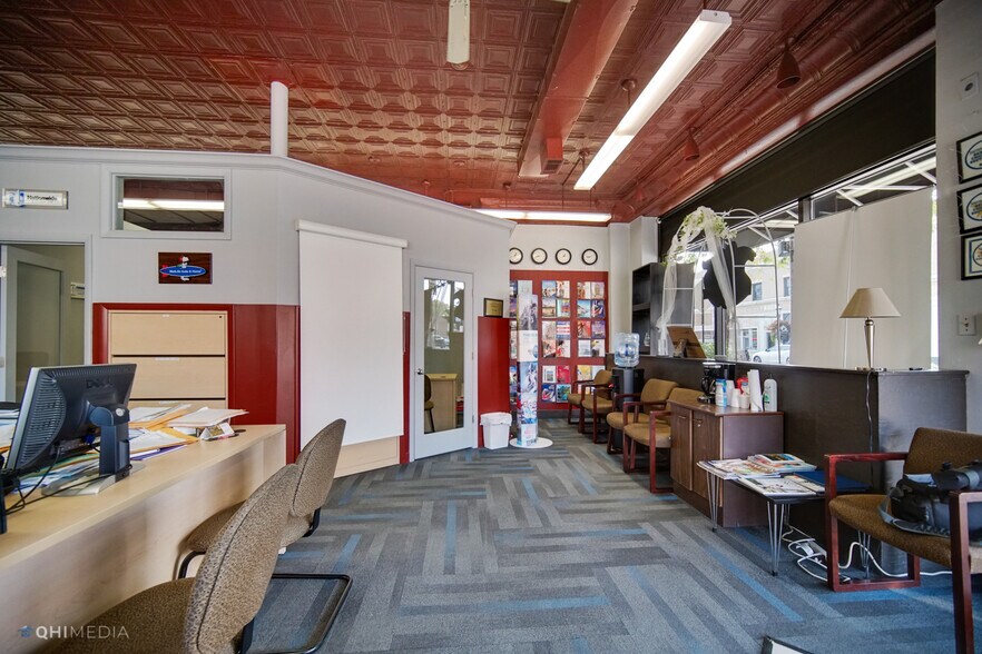 More Photos Of 1956 Ridge Rd, Homewood Storefront Retail Residential For Lease