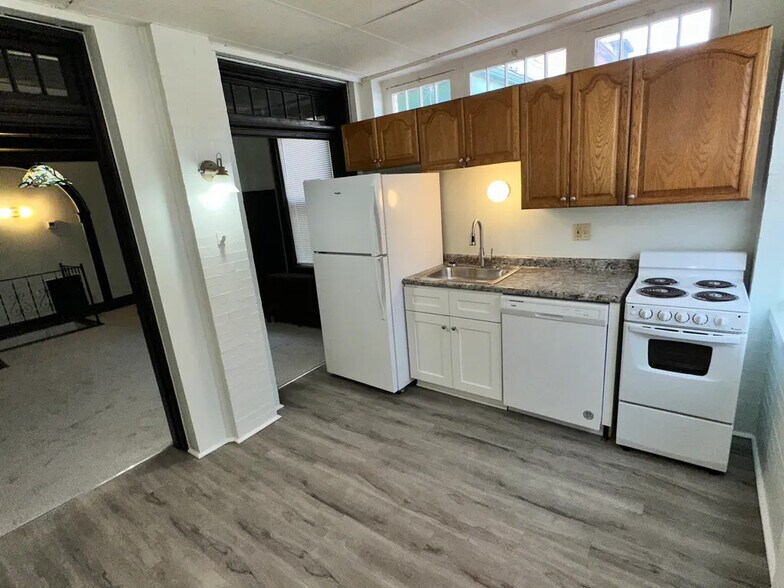 More Photos Of 1663 Suburban Ave, Pittsburgh Apartments For Sale