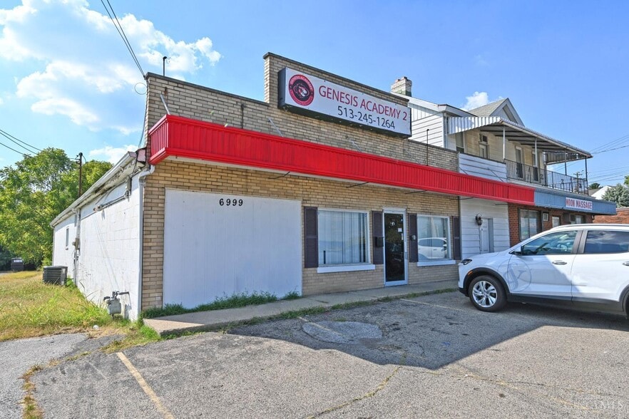 Primary Photo Of 6999 Colerain Ave, Cincinnati Storefront Retail Office For Lease
