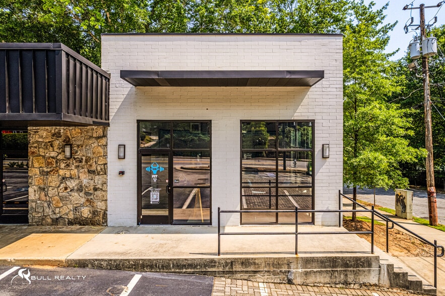 More Photos Of 1358 Glenwood Ave SE, Atlanta Freestanding For Sale