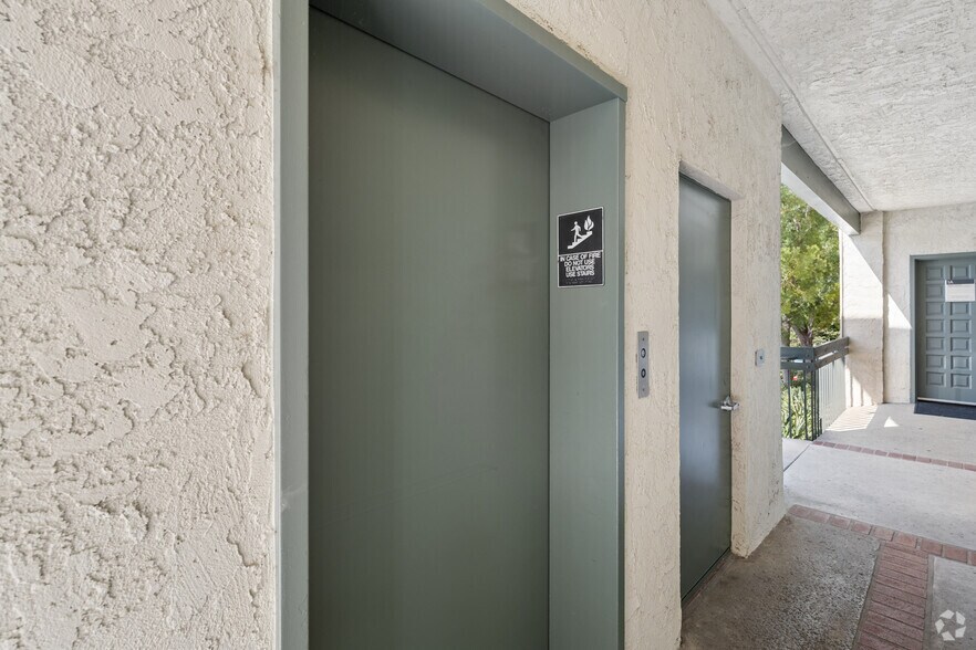 More Photos Of 24953 Paseo De Valencia, Laguna Hills Medical For Lease