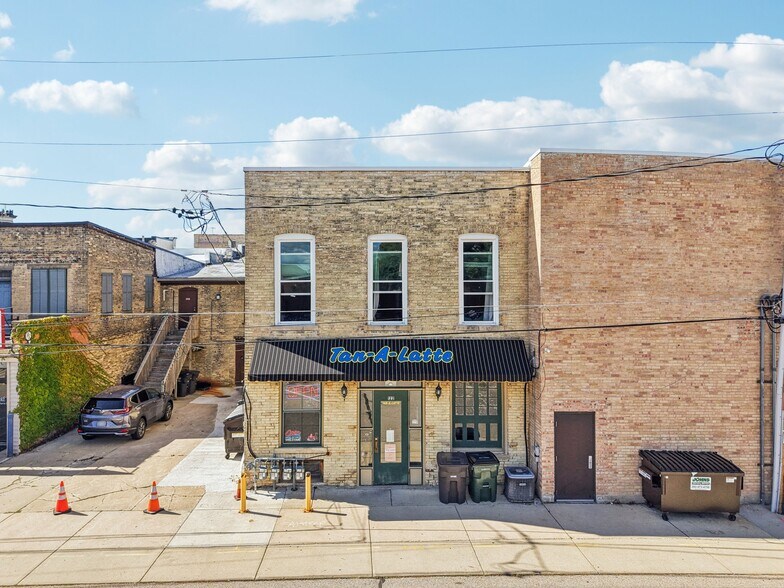 More Photos Of 122-124 N Main St, Jefferson Storefront Retail Residential For Sale