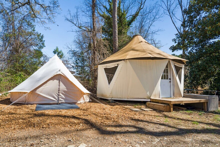 More Photos Of 1860 Penelope Rd NW, Atlanta Hospitality For Sale