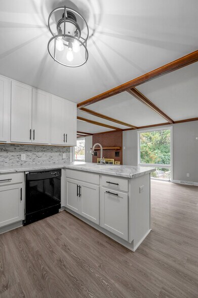 More Photos Of 454 Big Hill Ave, Richmond Office Residential For Sale