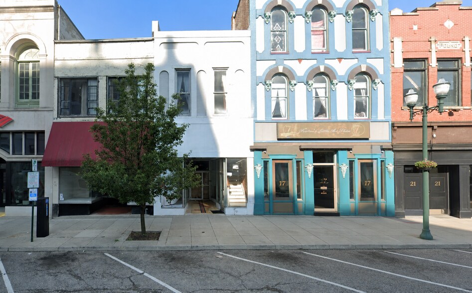 More Photos Of 45 N Saginaw St, Pontiac Office For Sale