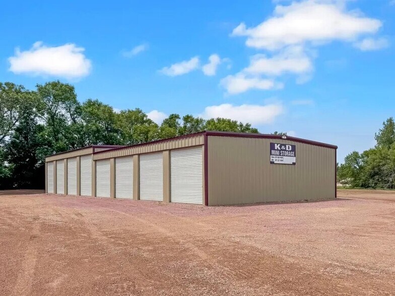 Primary Photo Of 351 S 4th St, Tracy Specialty For Sale