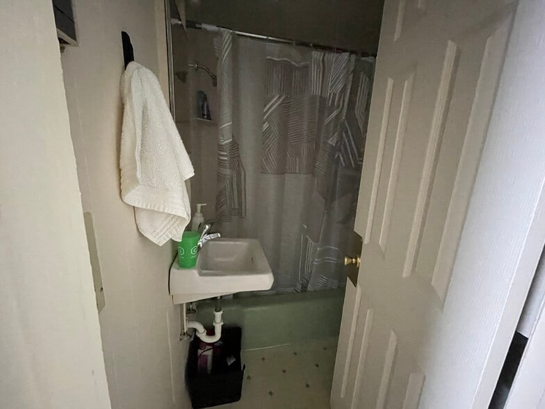 More Photos Of 271 Wallace Cir, Boone Apartments For Sale