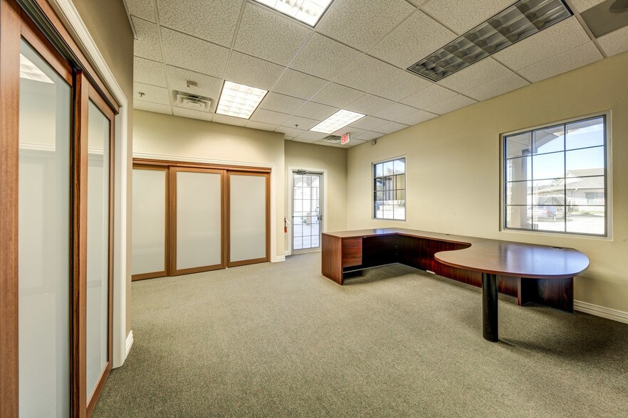 More Photos Of 1001 Long Prairie Rd, Flower Mound Medical For Sale