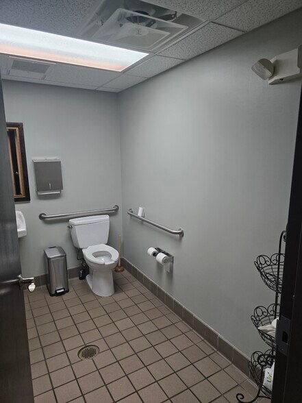 More Photos Of 2098 Teron Trace, Dacula Office For Sale