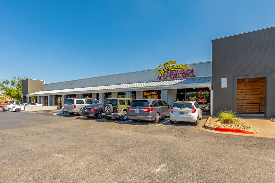 More Photos Of 15803 Windermere Dr, Pflugerville Storefront For Lease