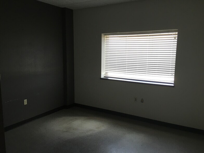 More Photos Of 3533 State Highway 239, Kenedy Warehouse For Sale