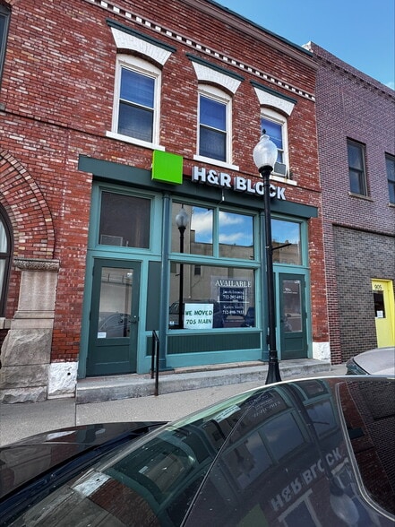 Primary Photo Of 903 Main St, Adel Office For Lease
